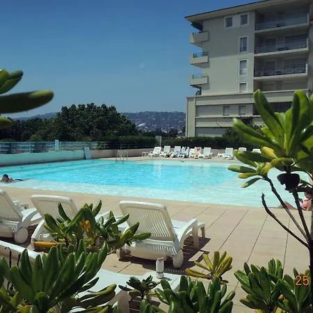 Les Pins Bleus - Antibes Les Pins * جوان ليه باه