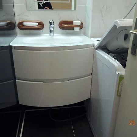 Les Pins Bleus - Antibes Les Pins شقة *