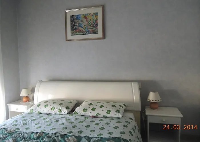 Les Pins Bleus - Antibes Les Pins * Juan-les-Pins