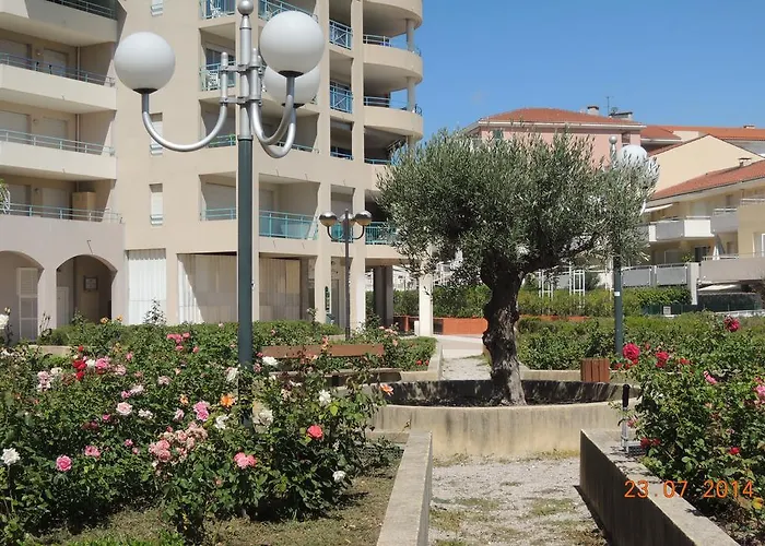 Apartment Les Pins Bleus - Antibes Les Pins