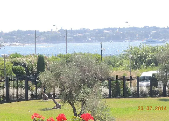 Les Pins Bleus - Antibes Les Pins Apartment